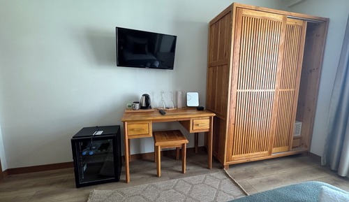 Chambre Économique avec lits jumeaux, vue piscine