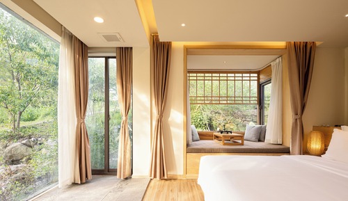 Chambre Double Supérieure, balcon, vue colline