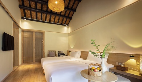 Chambre Classique avec lits jumeaux, balcon, vue colline
