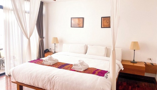 Chambre Double, patio