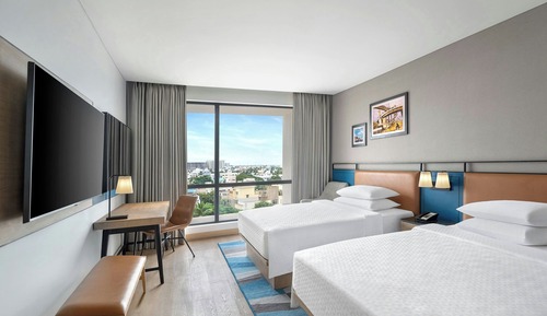 Chambre Deluxe avec lits jumeaux, 1 lit double, non-fumeurs, vue ville