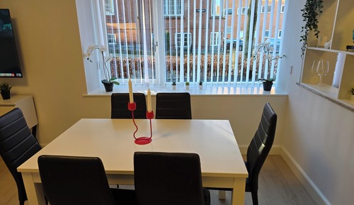 Appartement Familial, vue cour intérieure