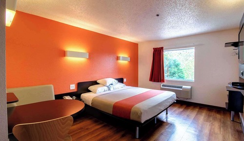 Chambre Standard, 1 lit double, accessible aux personnes à mobilité réduite, non-fumeurs