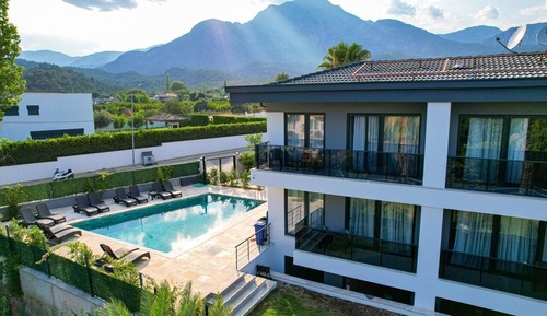 Appartement, balcon, vue piscine