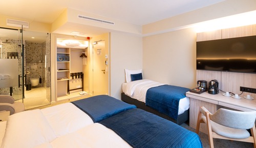 Chambre Triple, 3 lits une place