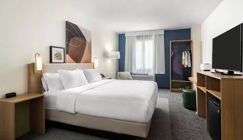 Chambre, 1 grand lit, accessible aux personnes à mobilité réduite, baignoire (Mobility & Hearing)