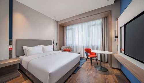 Chambre, 1 très grand lit