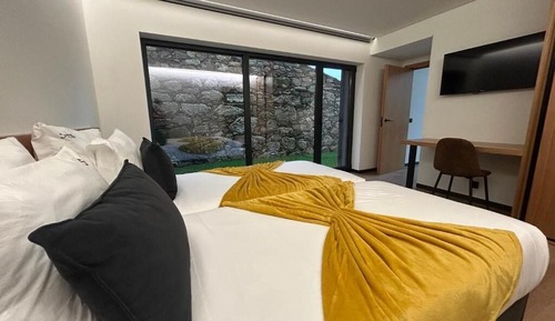 Appartement Familial, balcon, vue montagne