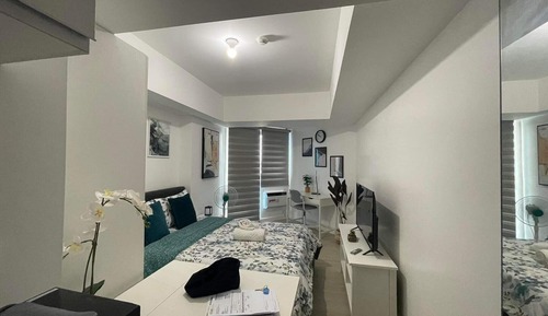 Apartamento clásico, balcón, vistas a la montaña