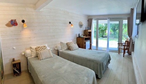 Chambre Confort avec lits jumeaux, vue jardin
