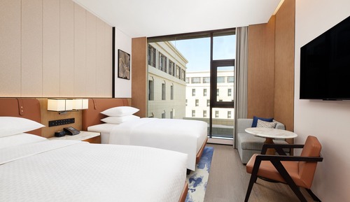 Chambre, 2 lits doubles (View)