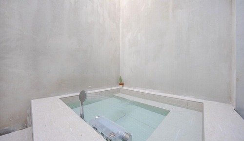 Chambre (201)