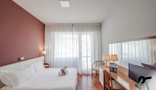 Chambre Triple Confort, salle de bains privée