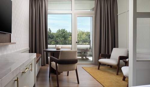 Chambre Simple Supérieure, 2 grands lits, non-fumeurs, balcon