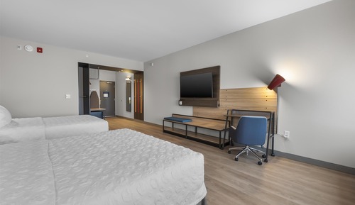Chambre, 2 grands lits, accessible aux personnes à mobilité réduite, baignoire (Mobility & Hearing)