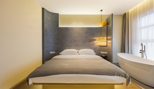 Chambre Double Deluxe, 1 très grand lit, patio, vue mer