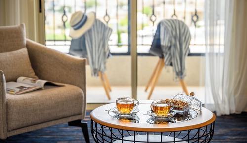 Chambre Double Supérieure, douche avec barres d’appui, balcon (Accessible)