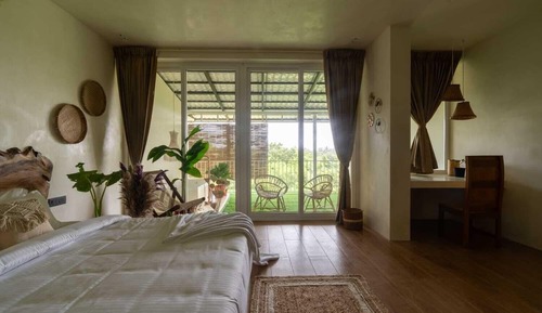 Chambre Club, patio, vue jardin