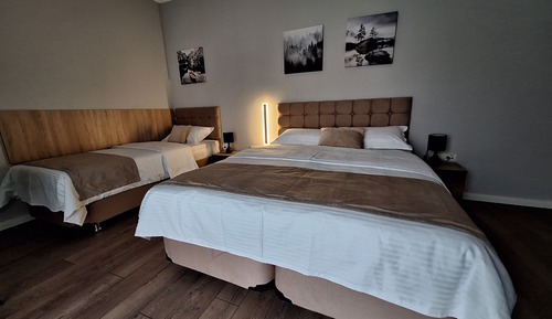 Chambre Triple Supérieure, vue jardin