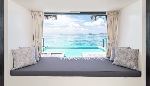 Villa, 1 très grand lit, vue océan, sur l'eau