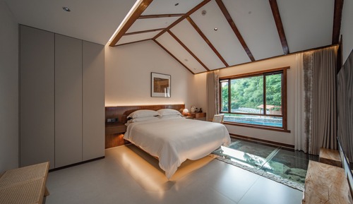 Chambre Panoramique, vue colline