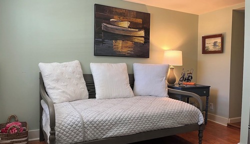 Chambre Classique, 1 grand lit, dans les dépendances
