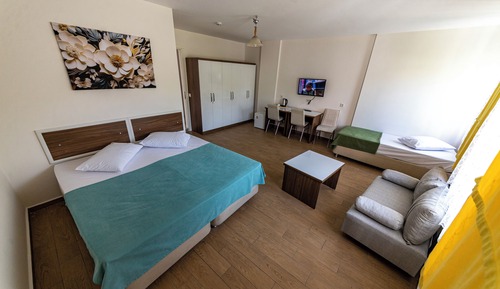 Chambre Triple, vue ville
