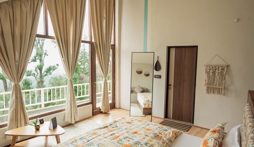 Chambre Deluxe Double ou avec lits jumeaux, balcon, vue colline