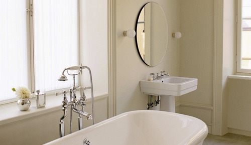 Suite, 1 très grand lit, vue cour intérieure, en angle