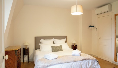 Chambre Double Classique, vue jardin (Fleurie)