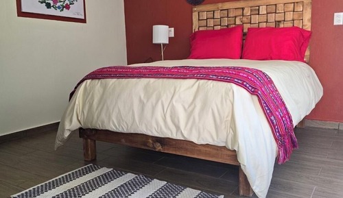 Chambre Affaires, 1 grand lit, non-fumeurs, patio