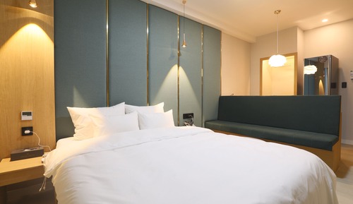 Main Building - Ocean Deluxe Queen