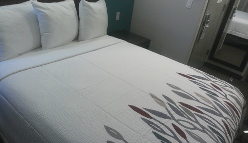 Chambre Supérieure, 1 grand lit (Smoke Free)