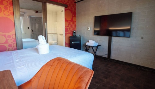 Chambre Double, 1 lit double, accessible aux personnes à mobilité réduite, rez-de-chaussée