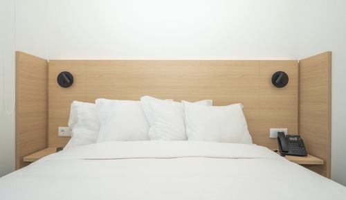 Chambre Double Standard, 1 lit double, non-fumeurs, salle de bains privée