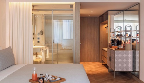 Chambre (Always ME)
