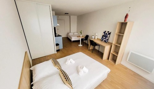 Studio, plusieurs lits