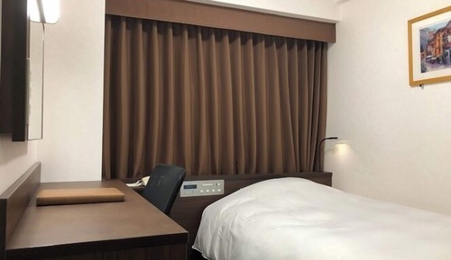Chambre Simple, non-fumeurs (with Additional Amenities)