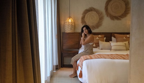 Chambre Deluxe, 1 très grand lit, baignoire à jets