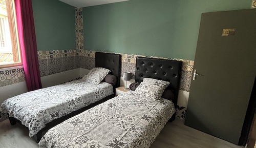 Chambre Économique Double ou avec lits jumeaux