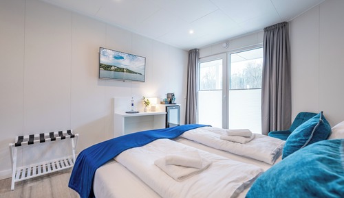 Chambre Double Confort, balcon, vue partielle sur la mer