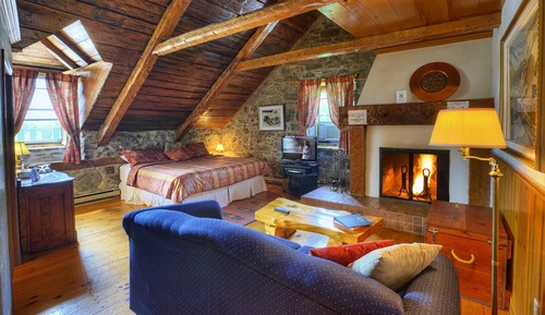 Chambre Standard, 1 très grand lit et 1 canapé-lit, cheminée