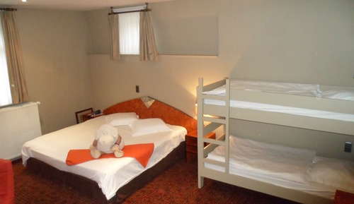 Chambre Familiale (Double Use)