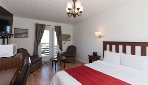 Chambre, 1 grand lit, balcon