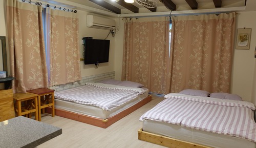 Chambre Simple, 2 lits doubles