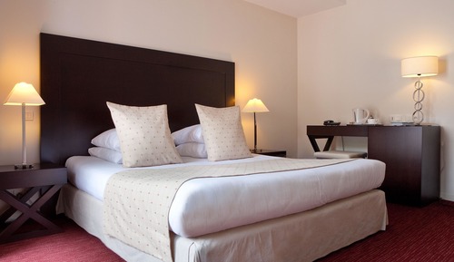 Chambre Supérieure Double ou avec lits jumeaux, baignoire