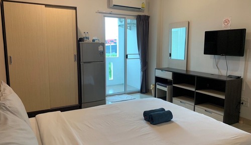 Chambre Standard, 1 grand lit, vue canal