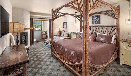 Chambre Premium, balcon (Fireplace & Village View)