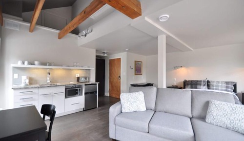 Queen Suite