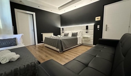 Chambre Quadruple Standard (shower  with hydromassage)